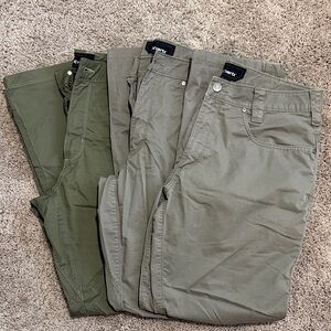 Wrangler Men's Olive and Khaki Chinos
